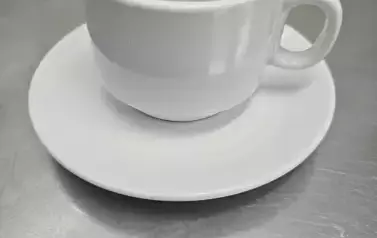 Zastawa stołowa oraz akcesoria kuchenne 8